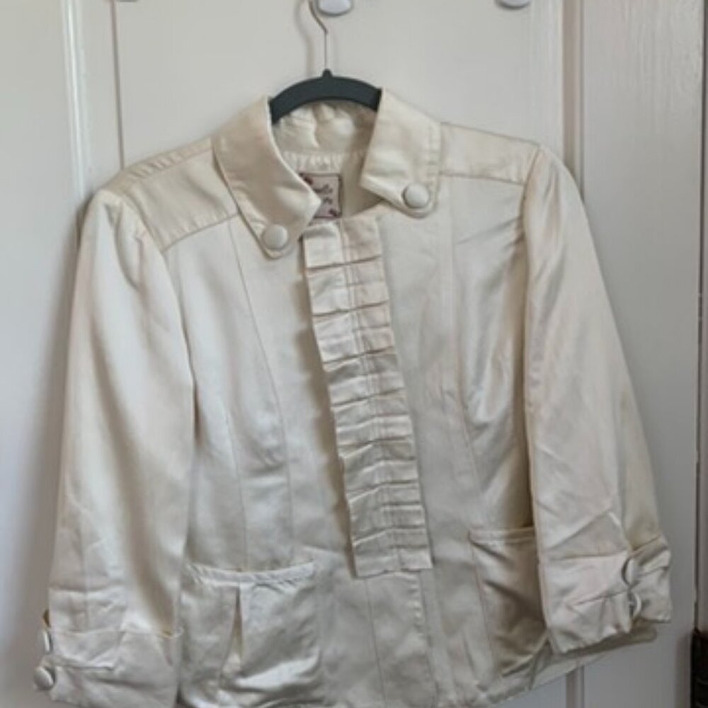 Adorable Nanette Lepore White Satin Jacket Size 4